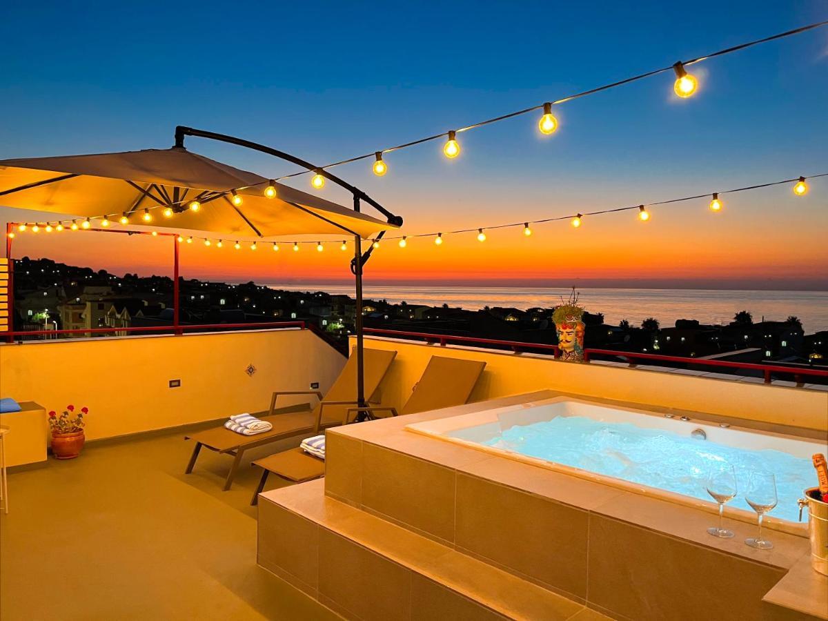 Duca D'Aosta Terrace, Skypool & Sauna Акуедолчи Екстериор снимка